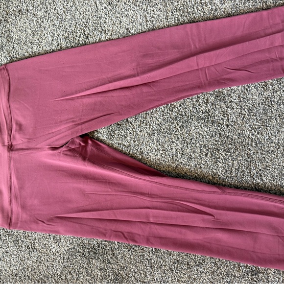 Women's Pink Lululemon leggings - Picture 1 of 2